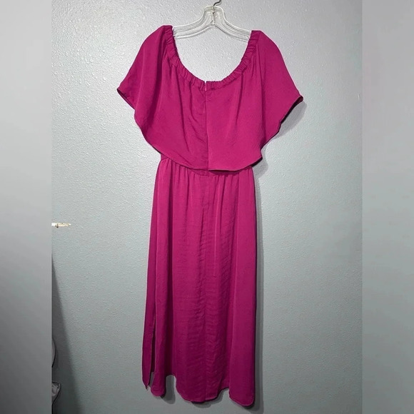 dRA Los Angeles Women’s Off Shoulder Dress NWT Sz M Wedding Cocktail Party Midi - Picture 9 of 10